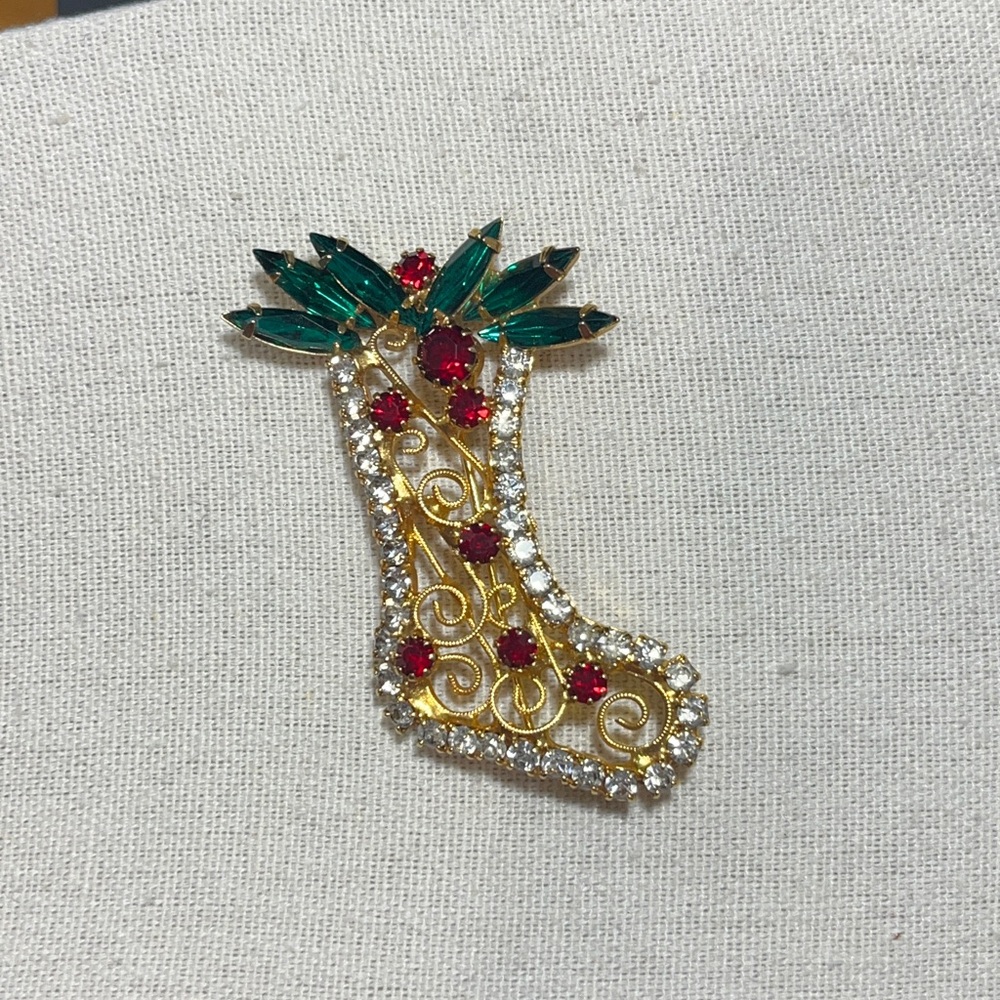 Vintage Prong Set Rhinestones Gold Tone Scrolled Stocking Christmas Pin Brooch